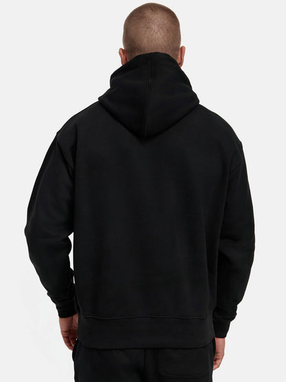 Premium Tracksuits Schwarz Der neue Adidas Basic Hoodie in Schwarz und Blau, zusammen mit Nike Pants, Shorts und einem Tracksuit in Grau, ist im Shop erhältlich. Die XXL Trainingsanzüge für Herren sind perfekt für Sport, Freizeit und den Track-Look.