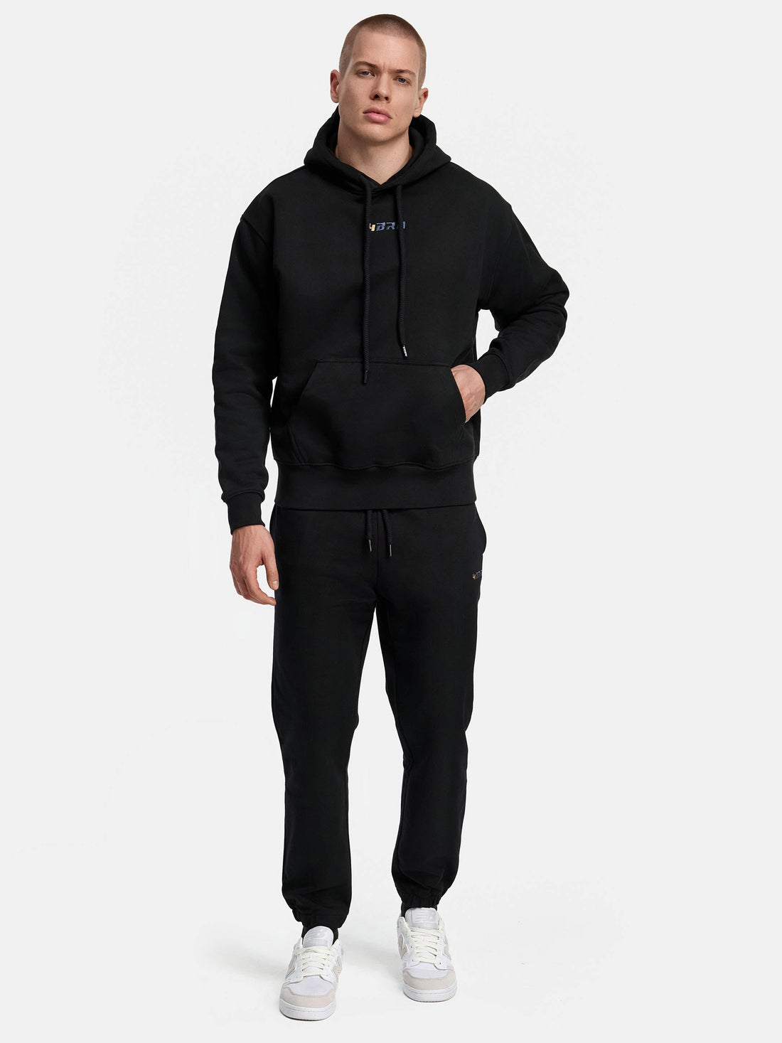 Premium tracksuit Schwarz, schwarz frontansicht