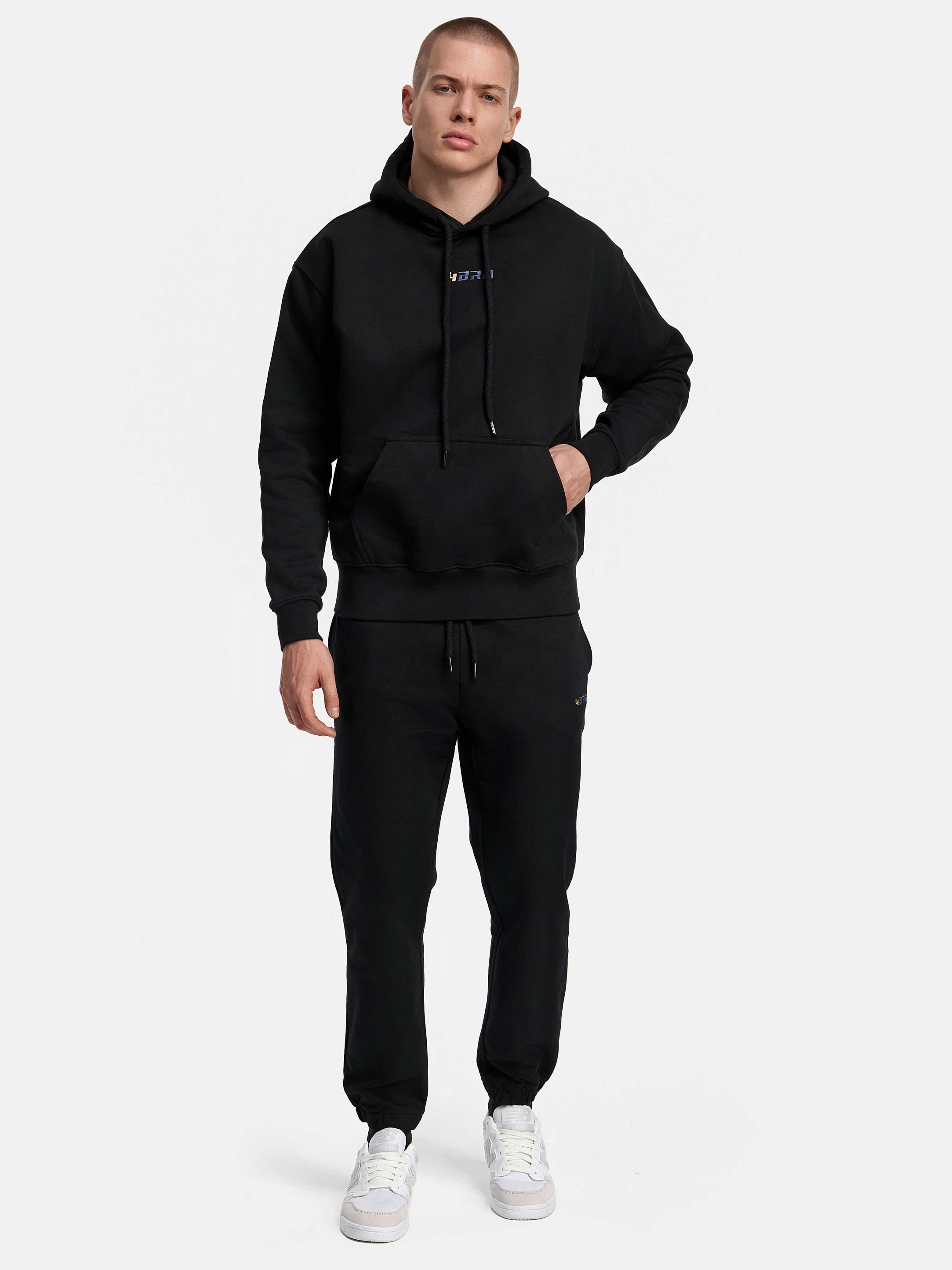 Premium tracksuit Schwarz, schwarz frontansicht